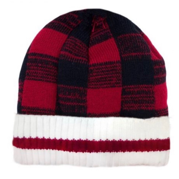 threadjourney Accessories - NWT Buffalo plaid fleece lined toque